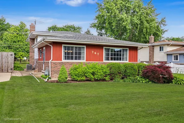 $550,000 | 767 North Willow Road, Elmhurst, IL 60126