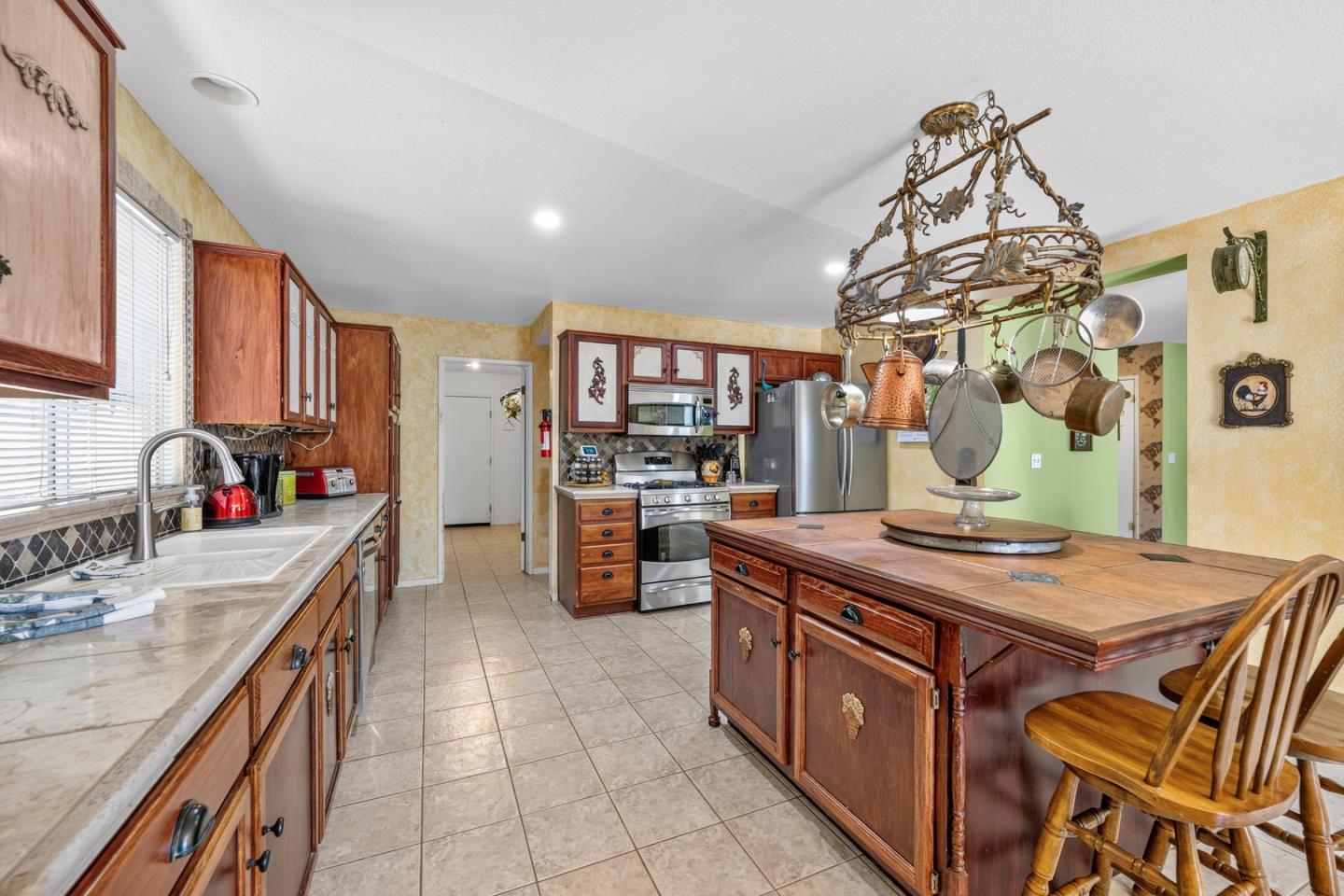 2780 Valley View Road Hollister, CA 95023 - Photo 36 of 79 Gallery Image 36
