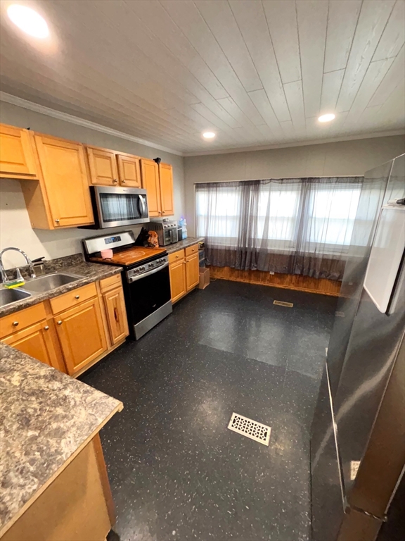 123 Jeffries Path Wareham, MA 02571 - Photo 5 of 19 Gallery Image 5