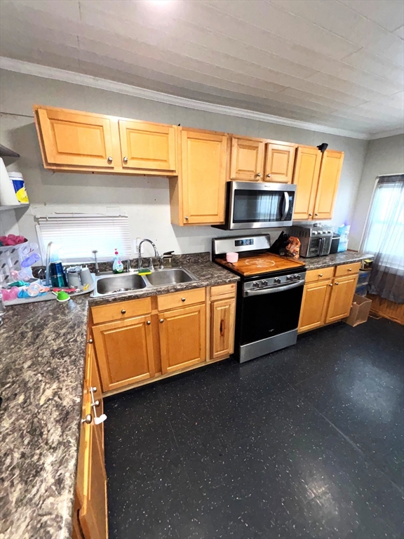 123 Jeffries Path Wareham, MA 02571 - Photo 6 of 19 Gallery Image 6