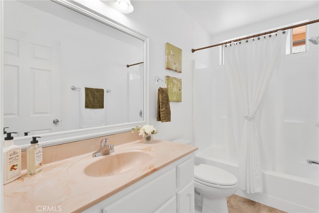 22672 El Centro Road Apple Valley, CA 92307 - Photo 14 of 42 bath 1