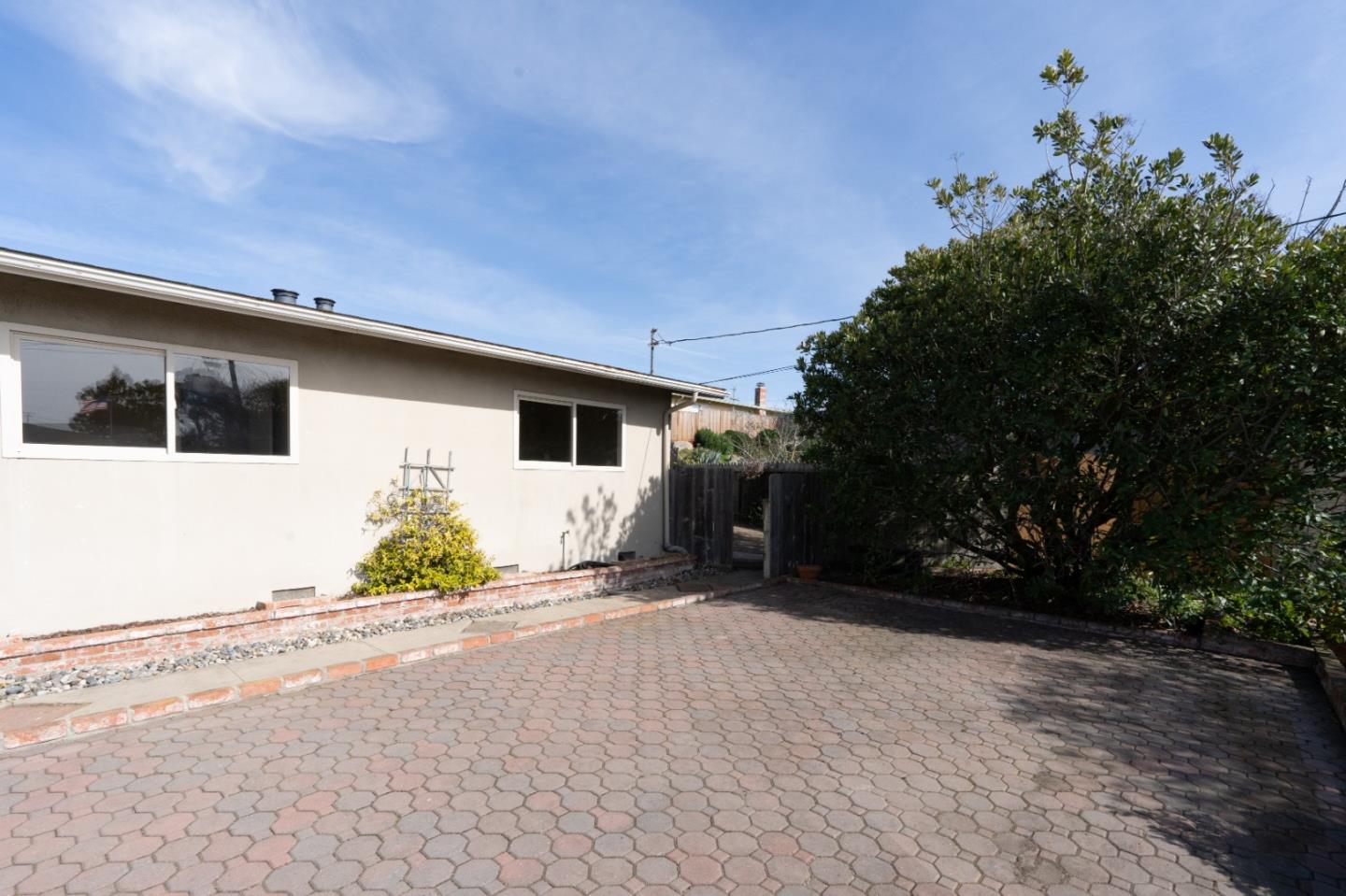 301 Park Circle Marina, CA 93933 - Photo 18 of 18 a front view of a house with a yard