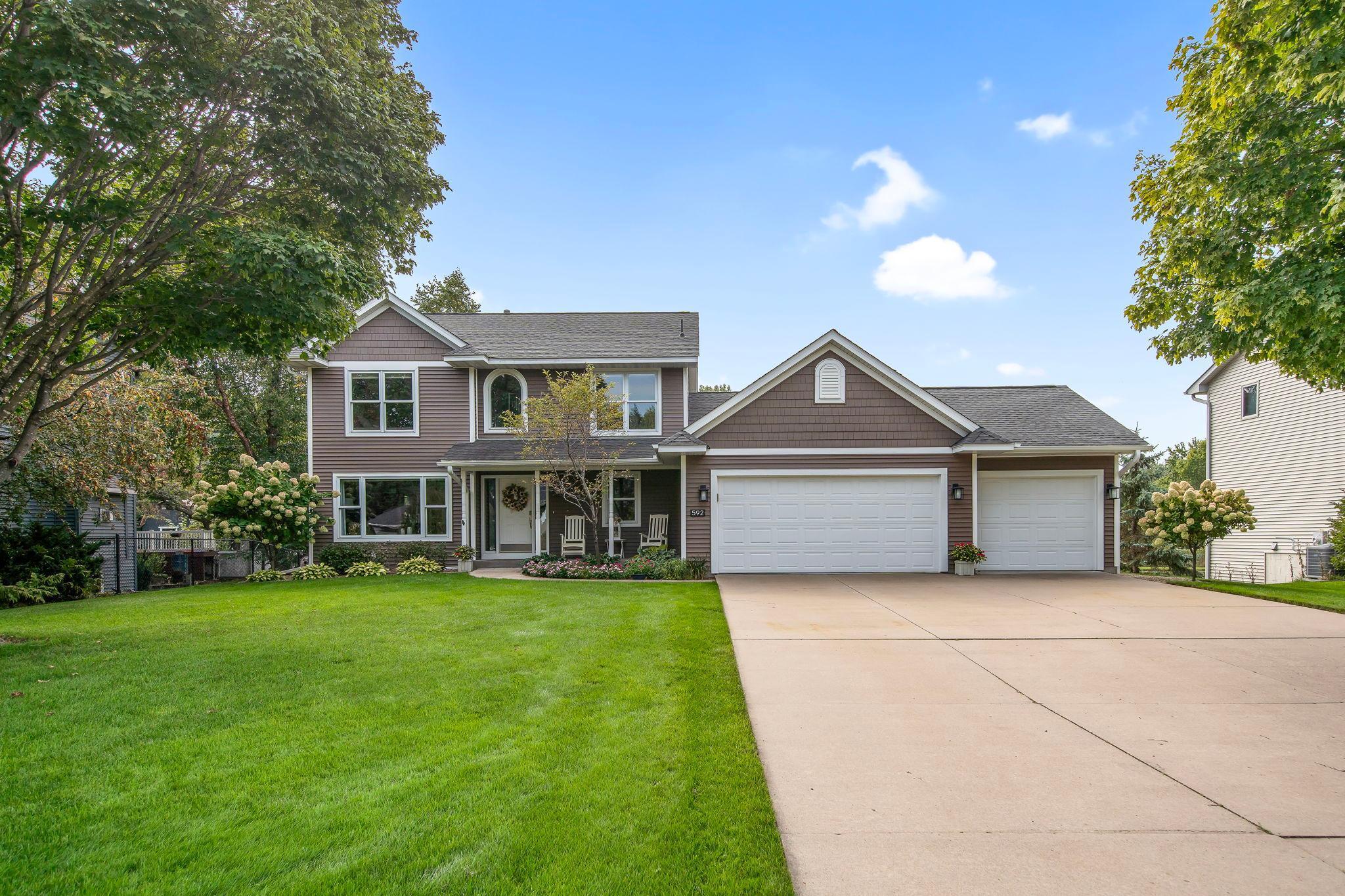 592 Vicki Lane Shoreview, MN 55126 - Photo 1 of 48