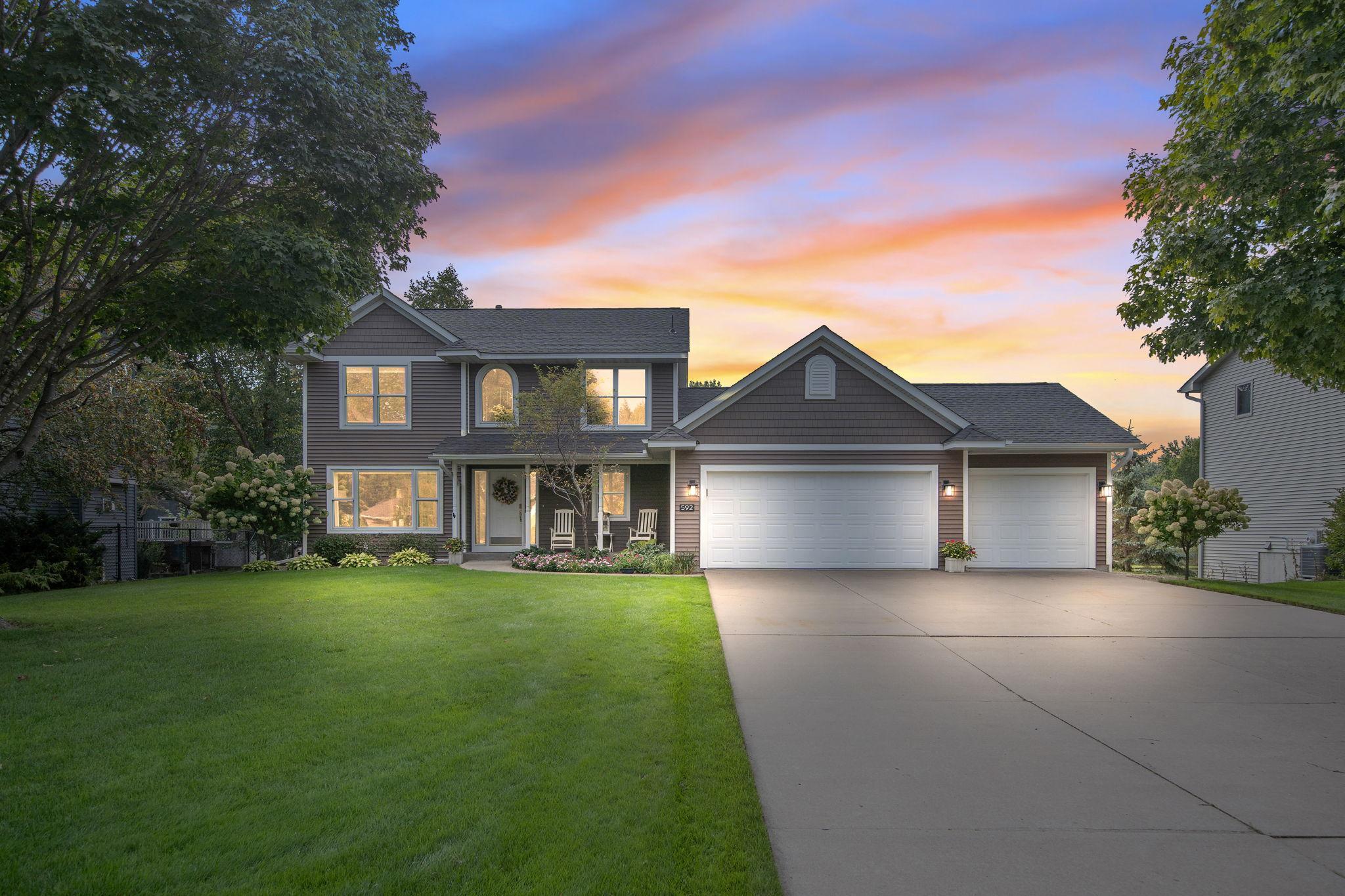 592 Vicki Lane Shoreview, MN 55126 - Photo 3 of 48