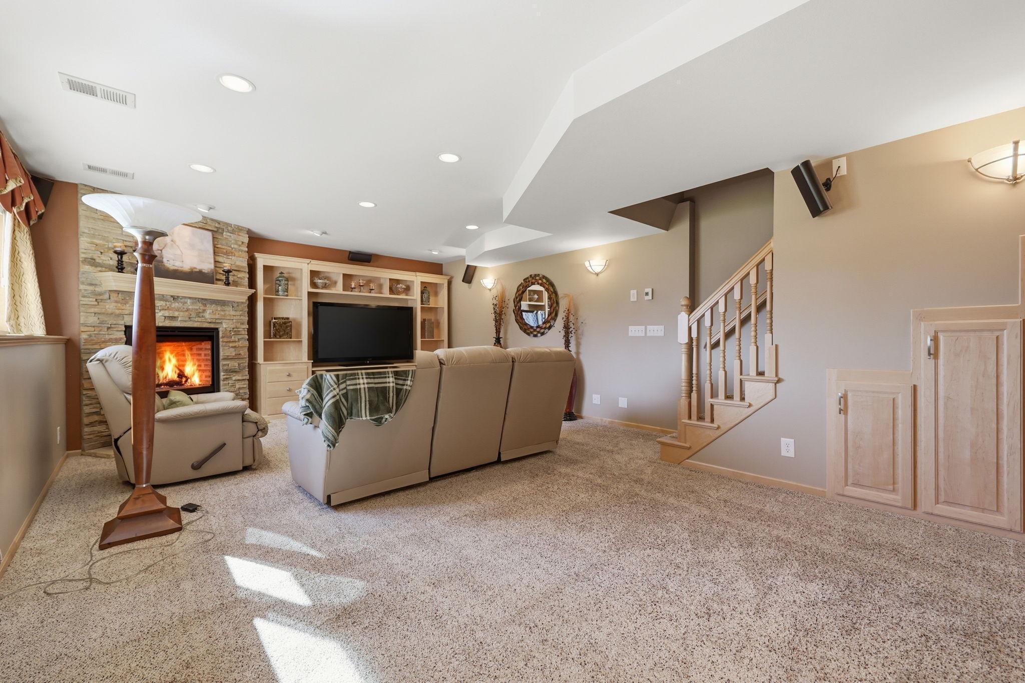 592 Vicki Lane Shoreview, MN 55126 - Photo 33 of 48