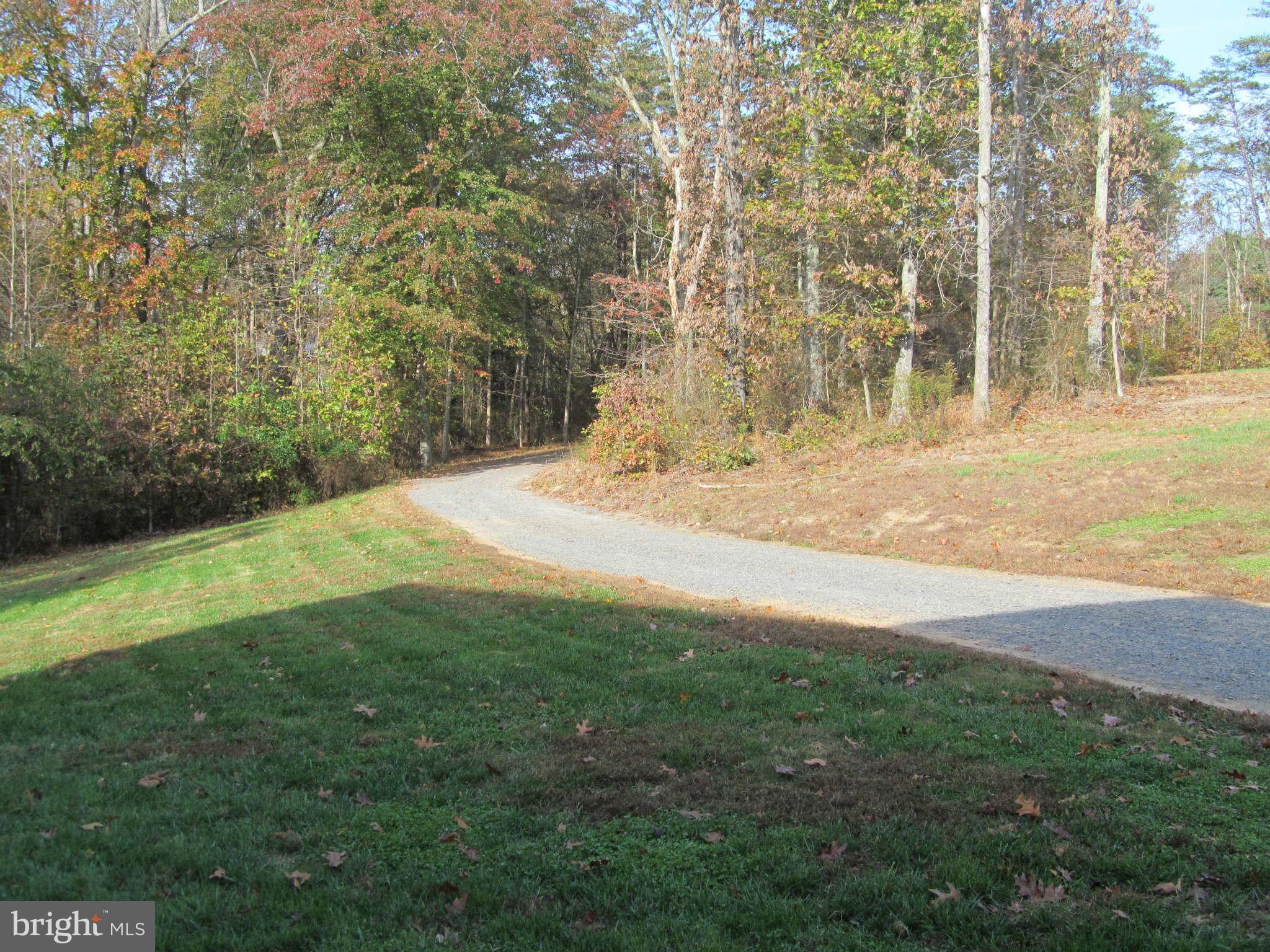 7626 Leeds Manor Road Marshall, VA 20115 - Photo 20 of 26 Exterior (Front)