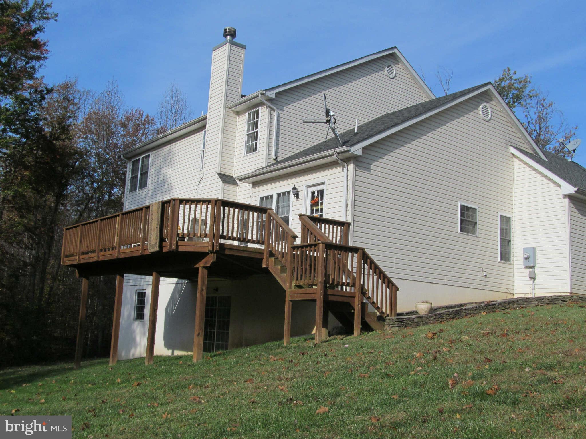 7626 Leeds Manor Road Marshall, VA 20115 - Photo 26 of 26 Exterior (Rear)