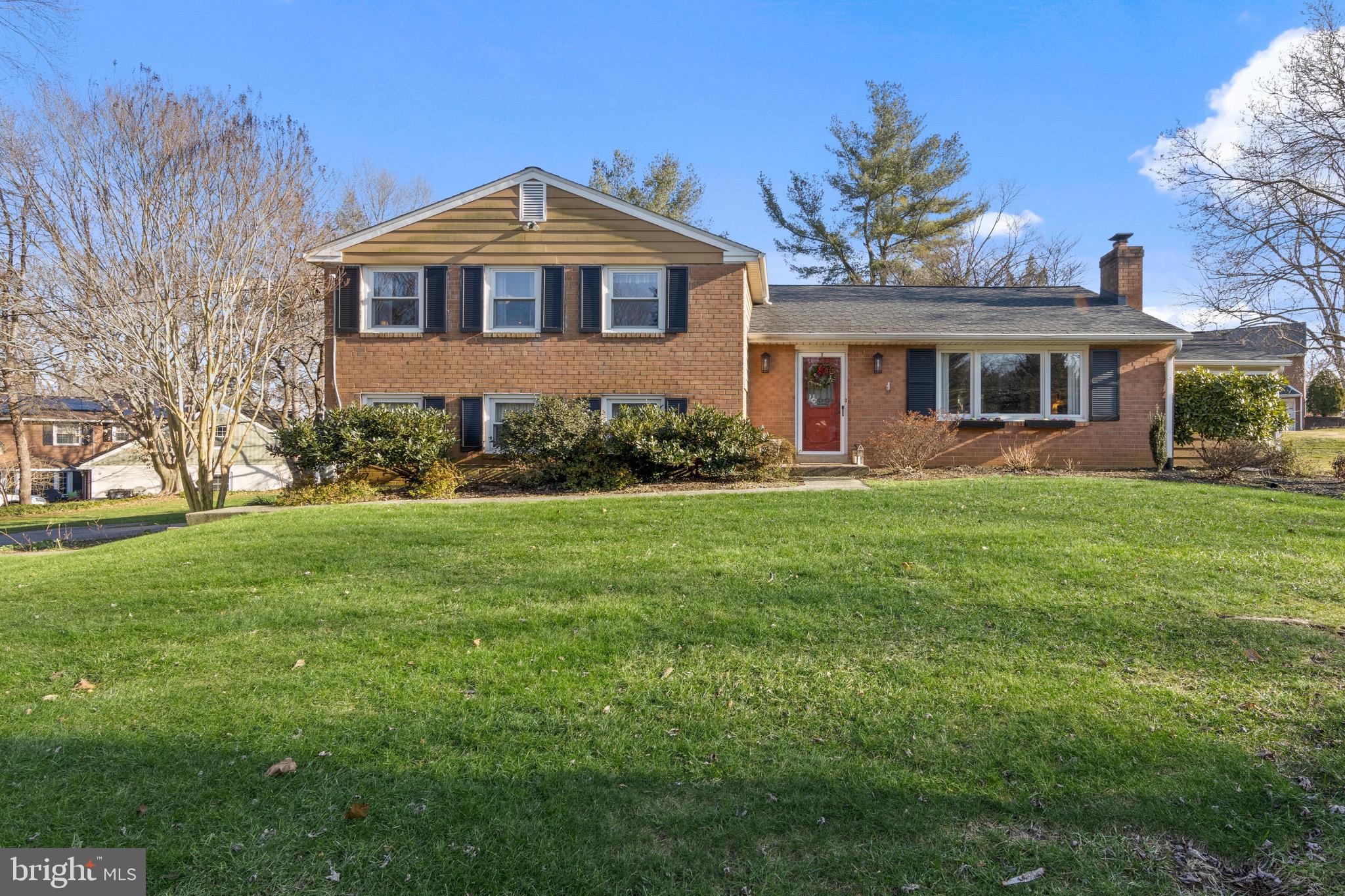 204 Brookmead Road Wayne, PA 19087 - Photo 3 of 43