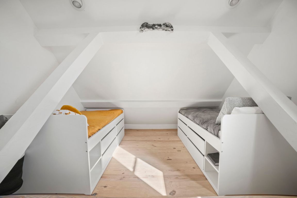 7197 Mt Sharp Road Wimberley, TX 78676 - Photo 21 of 39 a view of walk in closet