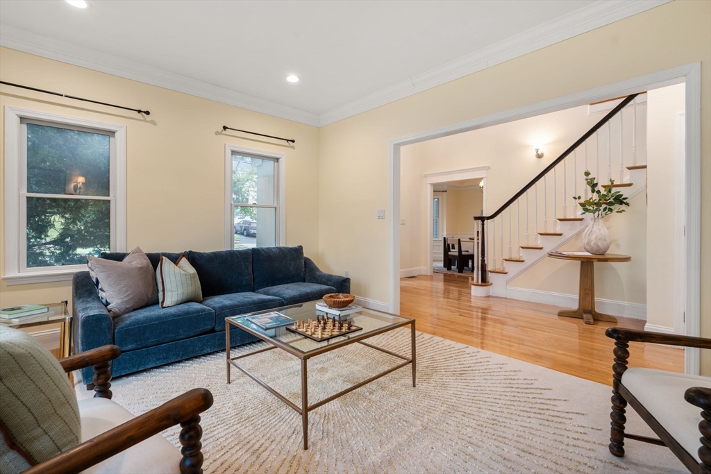 142 Hartman Road Newton, MA 02459 - Photo 8 of 37