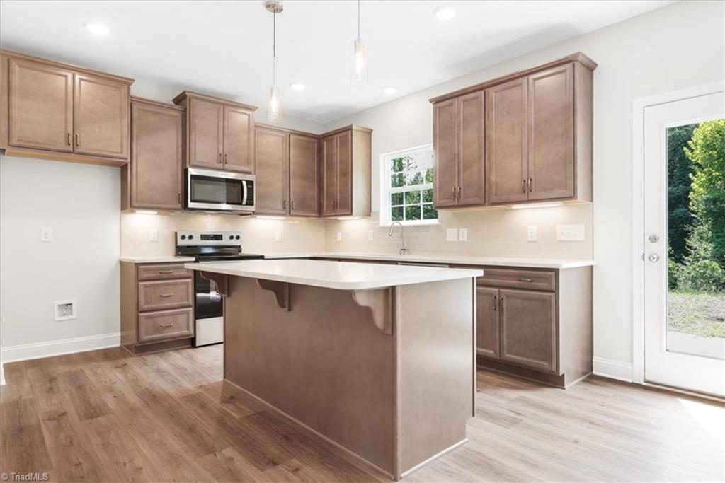 4099 Stallion Street High Point, NC 27262 - Photo 9 of 30 Gallery Image 9