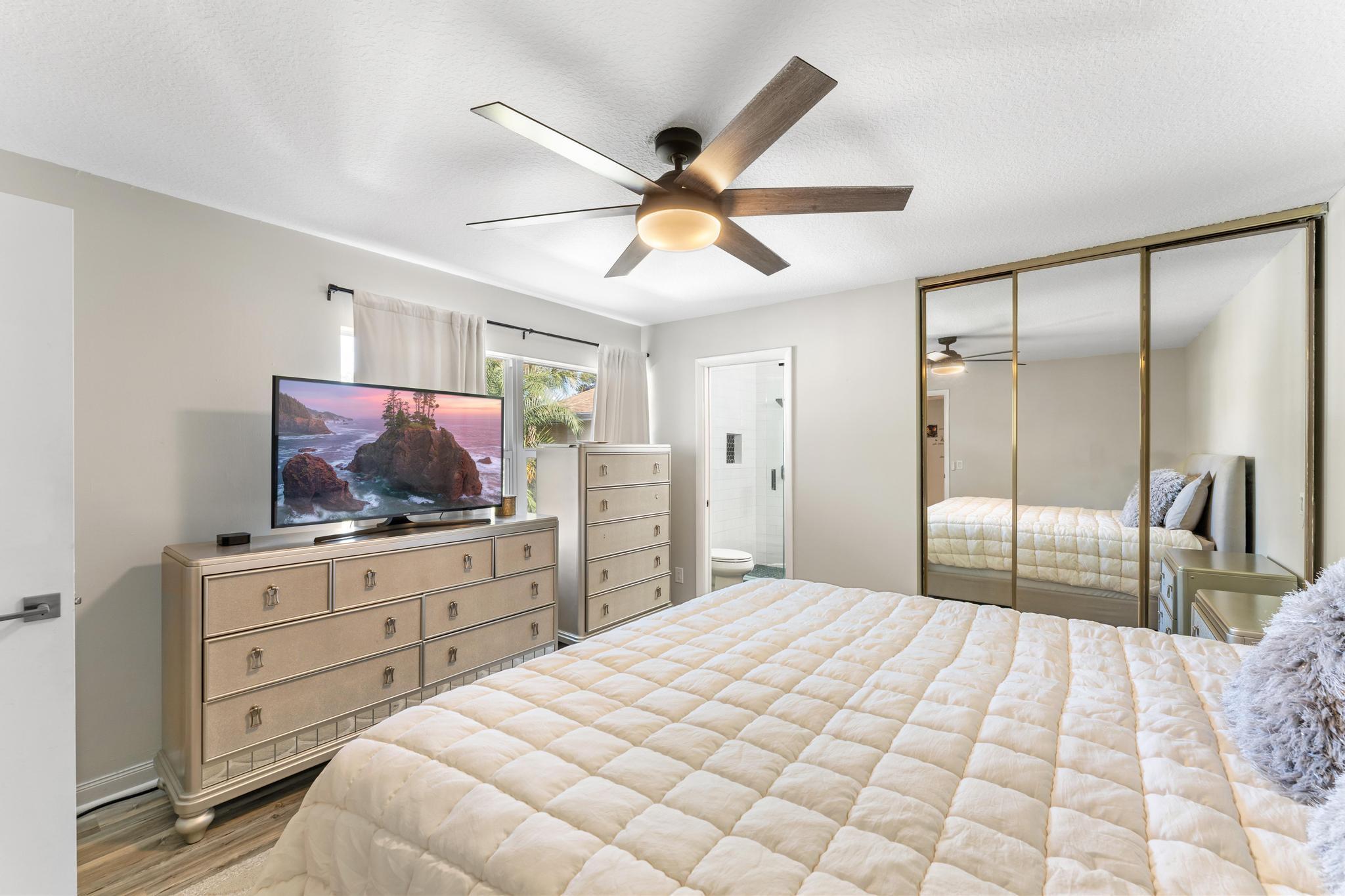 4801 Roxbury Court Boynton Beach, FL 33436 - Photo 18 of 37 Primary Bedroom