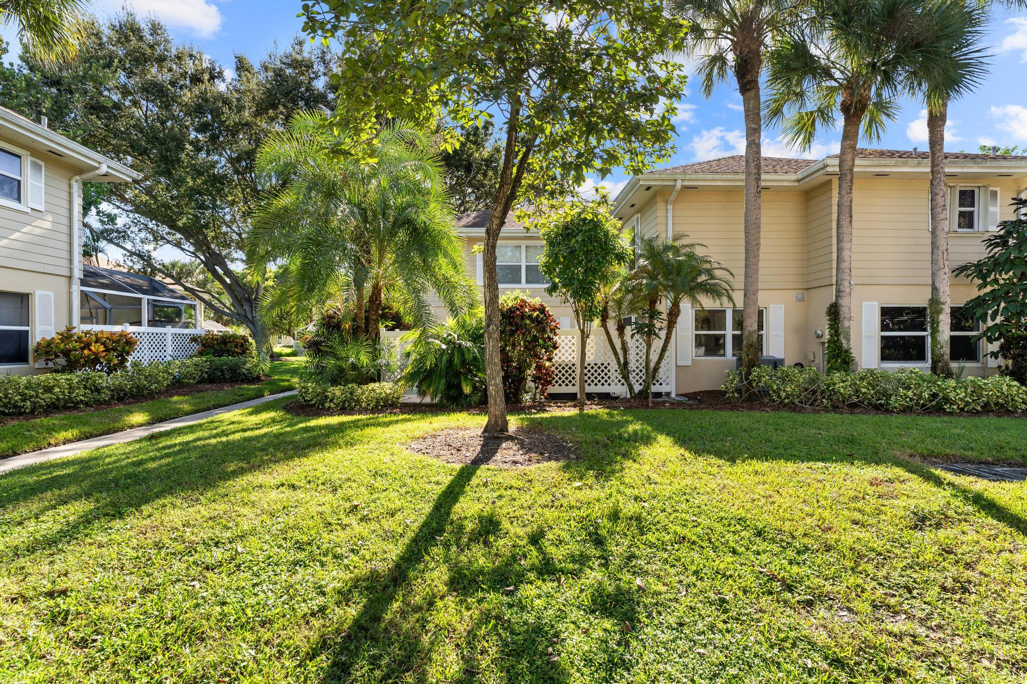4801 Roxbury Court Boynton Beach, FL 33436 - Photo 31 of 37 Street View