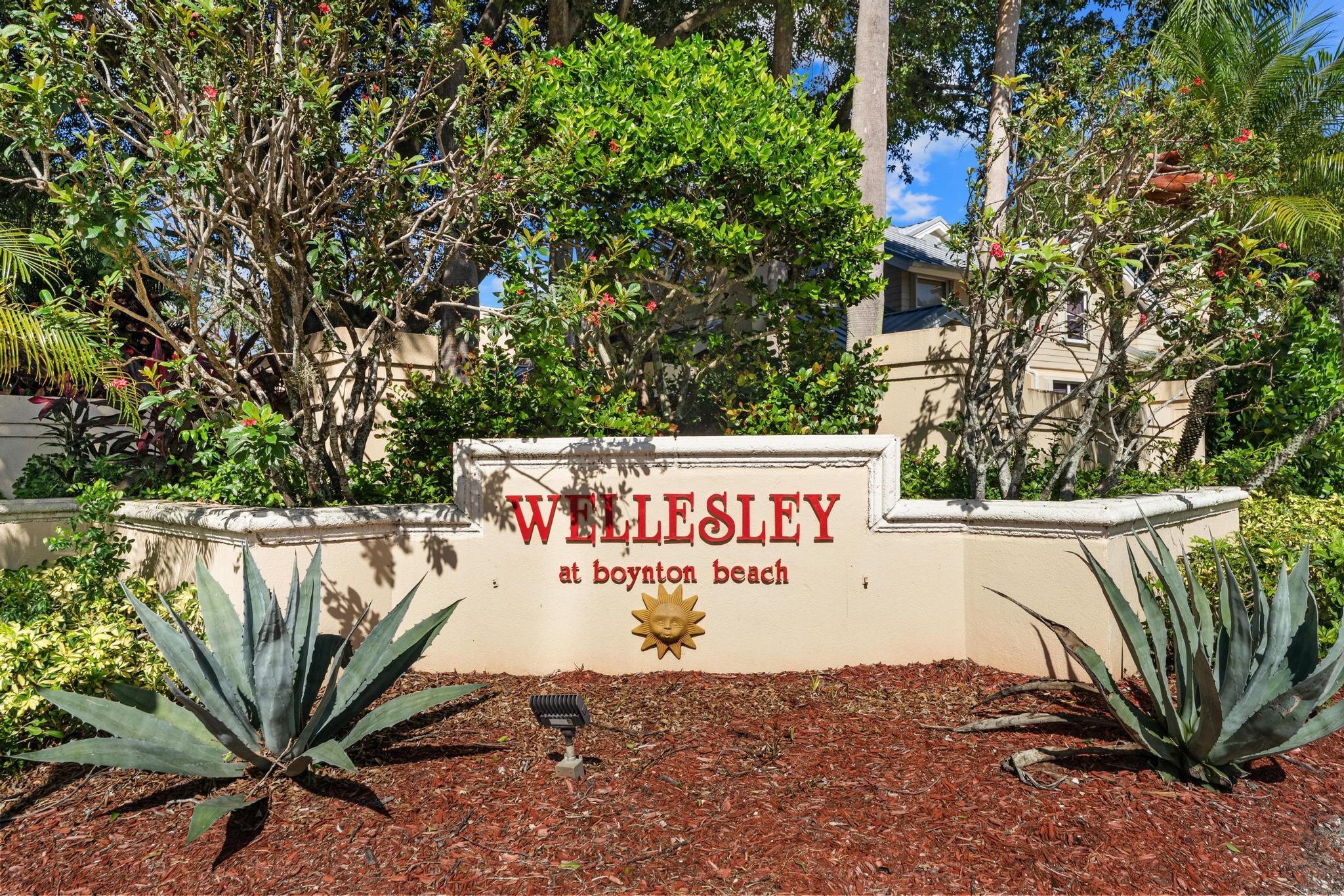 4801 Roxbury Court Boynton Beach, FL 33436 - Photo 33 of 37 Neighborhood Entrance