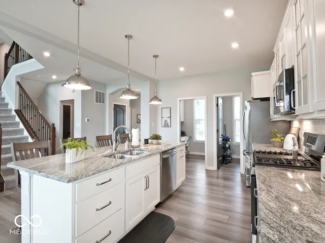 $569,900 | 6475 Teakwood Way, McCordsville, IN 46055