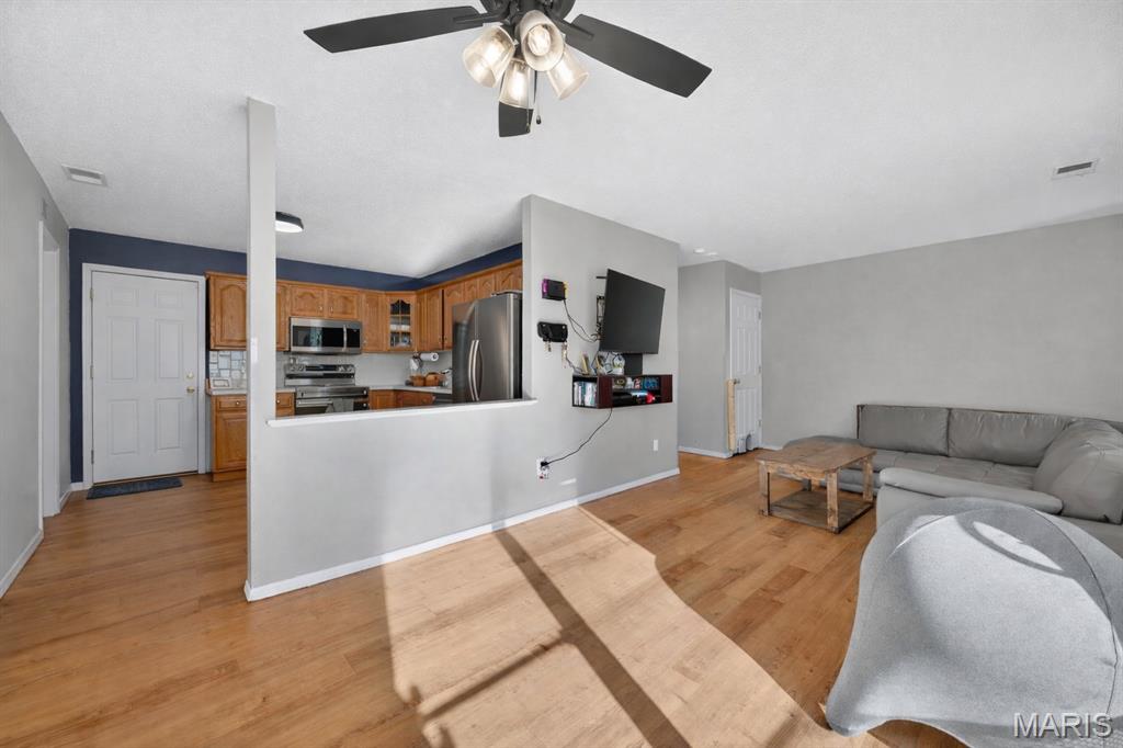 1019 Pocono Trail Ballwin, MO 63021 - Photo 11 of 34