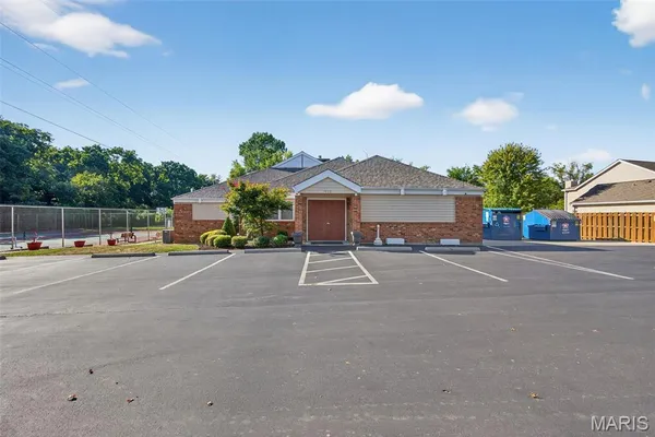 $260,000 | 1019 Pocono Trail, Ballwin, MO 63021