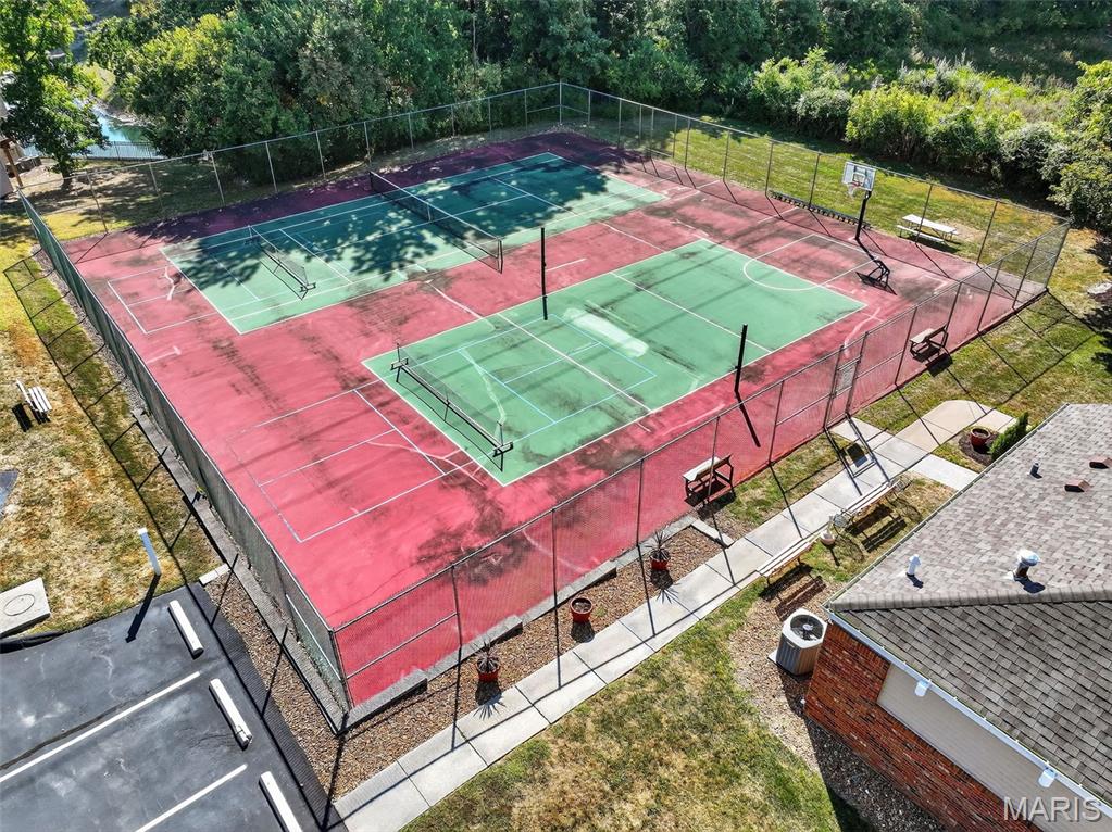 1019 Pocono Trail Ballwin, MO 63021 - Photo 32 of 34