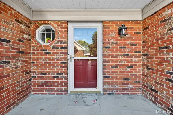 $260,000 | 1019 Pocono Trail, Ballwin, MO 63021