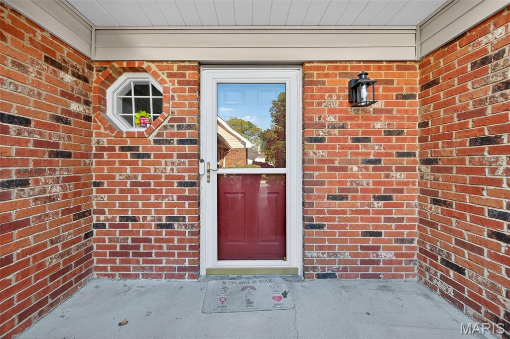 1019 Pocono Trail Ballwin, MO 63021 - Photo 5 of 34