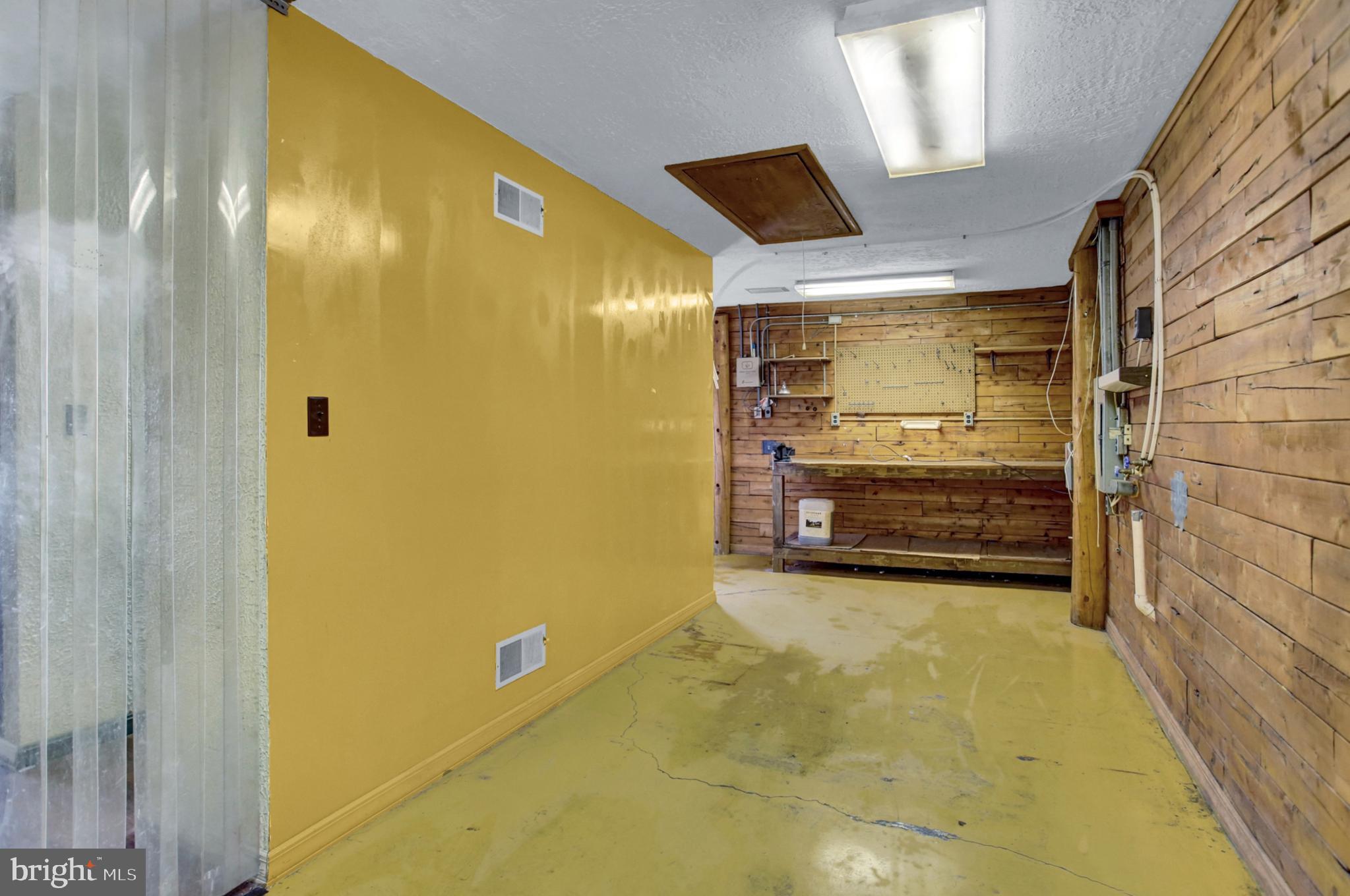 999 Baltimore Road York Springs, PA 17372 - Photo 17 of 30 Gallery Image 17