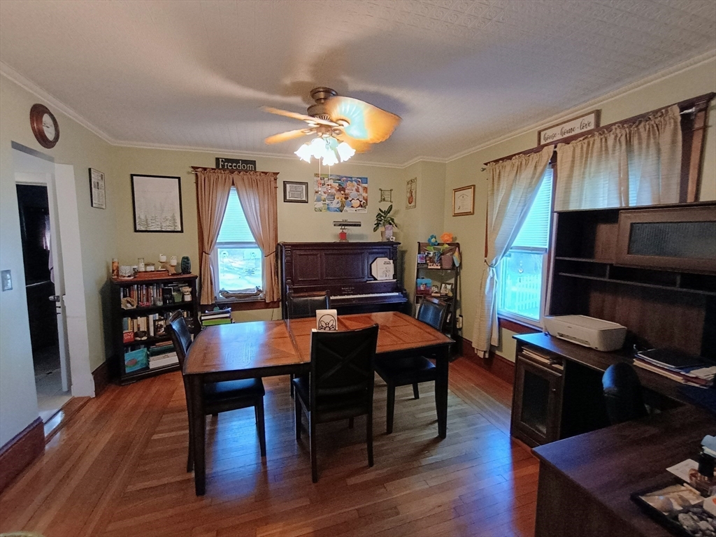 46 St James Avenue Holyoke, MA 01040 - Photo 7 of 14