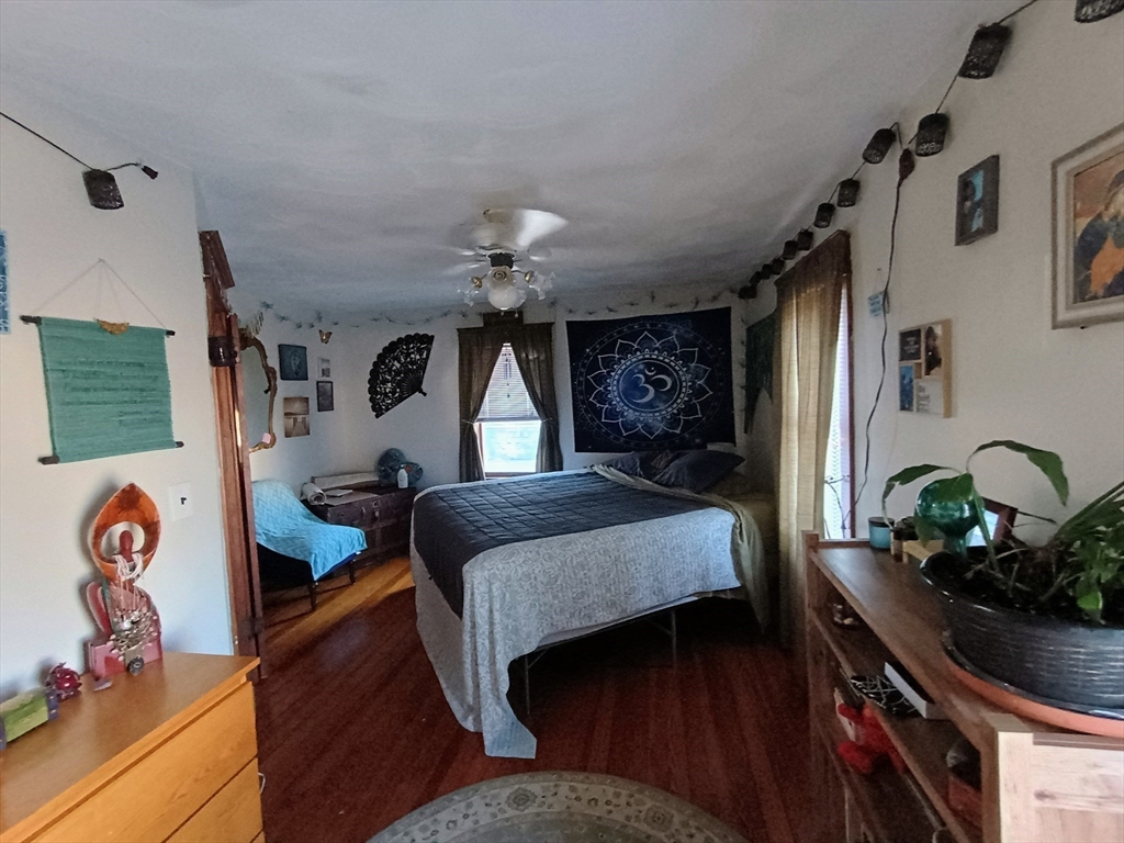 46 St James Avenue Holyoke, MA 01040 - Photo 10 of 14