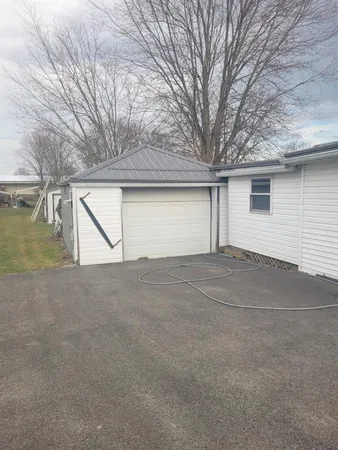 $100,000 | 109 Homeville Road, Waynesburg, PA 15370
