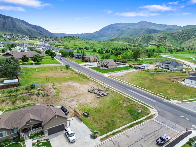 269 West Olympic Lane Elk Ridge, UT 84651 - Photo 7 of 19