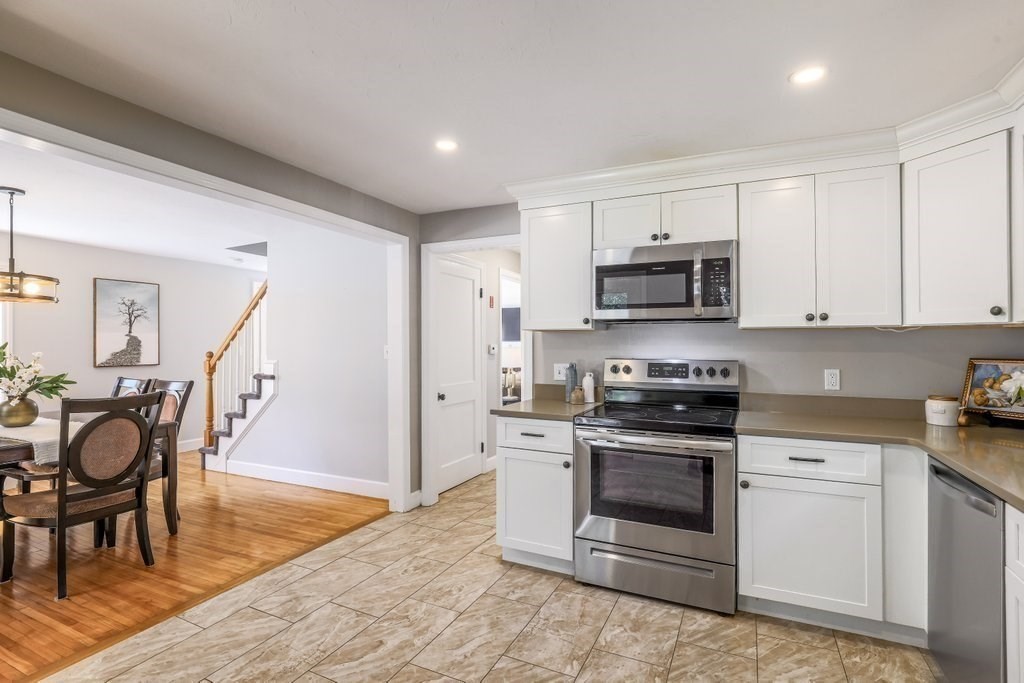 3 Ireta Road Shrewsbury, MA 01545 - Photo 7 of 38 Gallery Image 7
