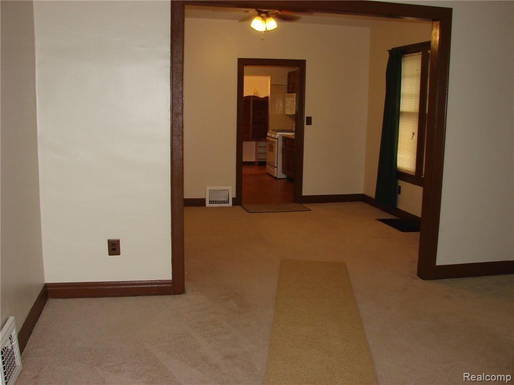 17005 Stephens Eastpointe, MI 48021 - Photo 14 of 18