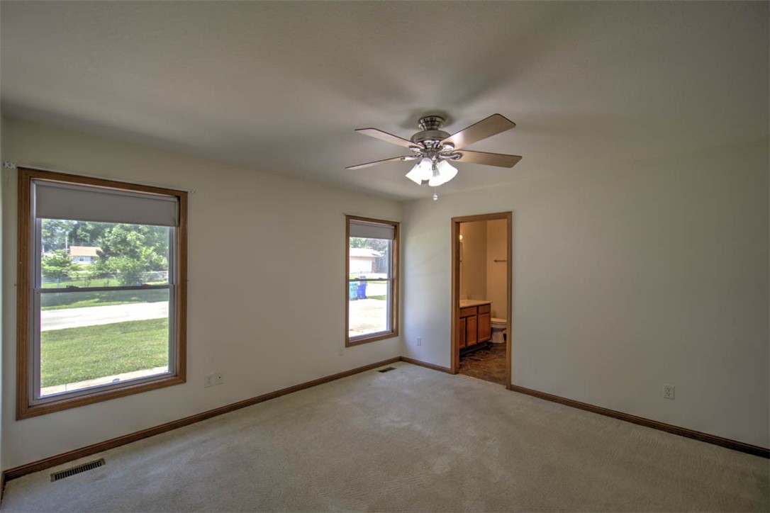 510 North Lake Shore Drive Decatur, IL 62521 - Photo 17 of 29