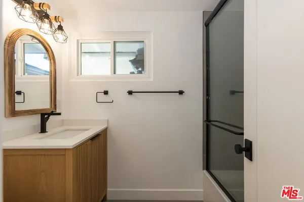 $1,275,000 | 1881 Hackett Avenue, Long Beach, CA 90815