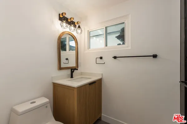 $1,275,000 | 1881 Hackett Avenue, Long Beach, CA 90815