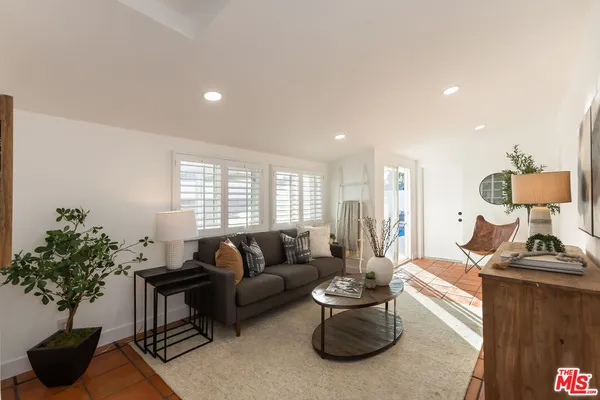 $1,275,000 | 1881 Hackett Avenue, Long Beach, CA 90815