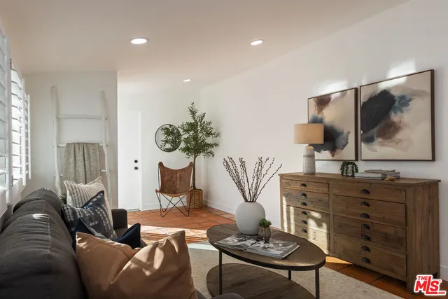 $1,249,000 | 1881 Hackett Avenue, Long Beach, CA 90815