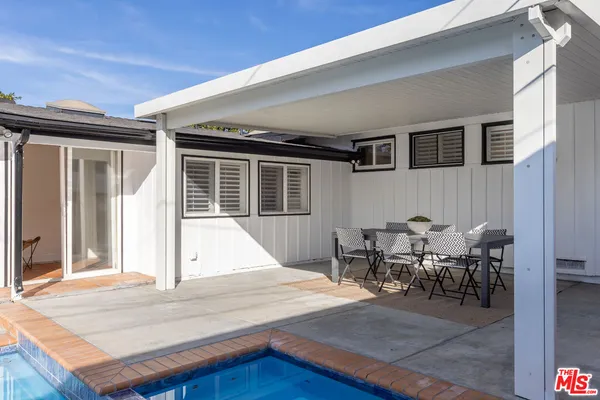 $1,275,000 | 1881 Hackett Avenue, Long Beach, CA 90815