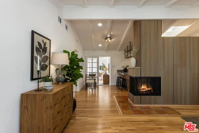 $1,249,000 | 1881 Hackett Avenue, Long Beach, CA 90815