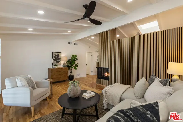 $1,249,000 | 1881 Hackett Avenue, Long Beach, CA 90815