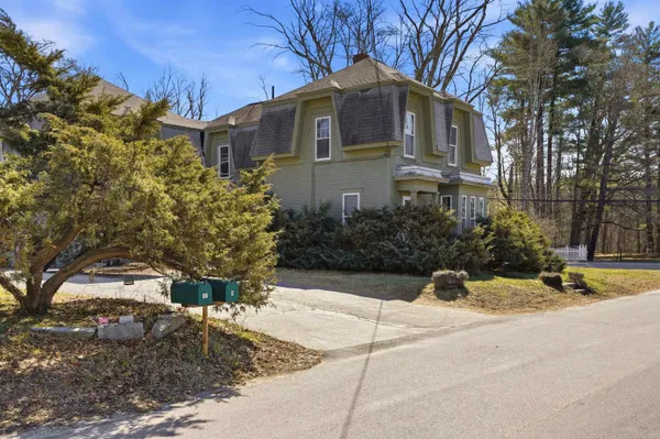 $555,000 | 17 Shawmut Street, Concord, NH 03301
