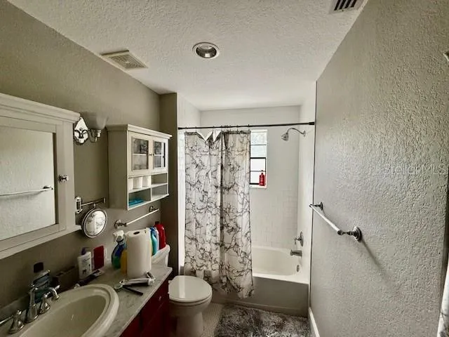 $2,600 | 210 22nd Avenue Northeast, Unit 2, St. Petersburg, FL 33704
