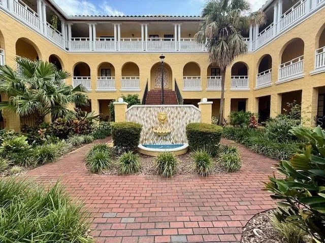 $2,600 | 210 22nd Avenue Northeast, Unit 2, St. Petersburg, FL 33704