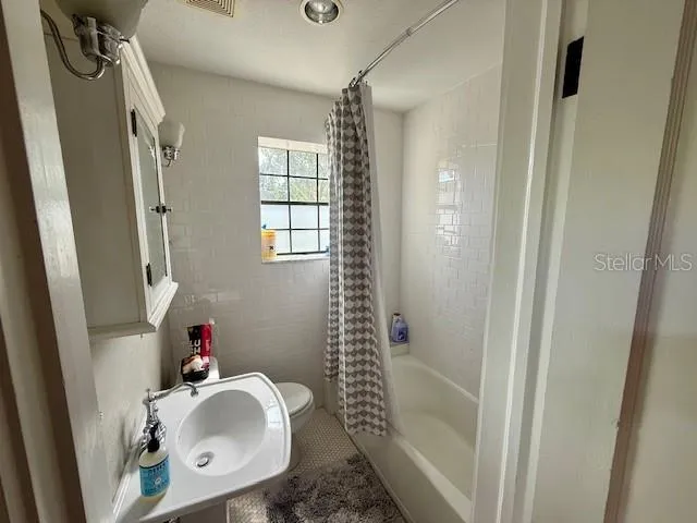 $2,600 | 210 22nd Avenue Northeast, Unit 2, St. Petersburg, FL 33704