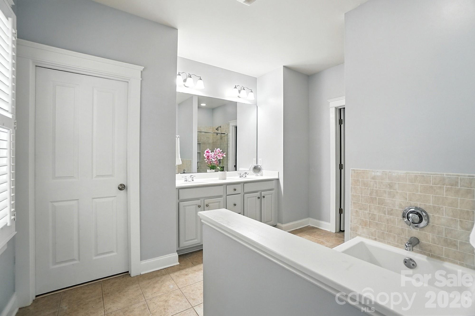 342 Shoreline Parkway Tega Cay, SC 29708 - Photo 17 of 46
