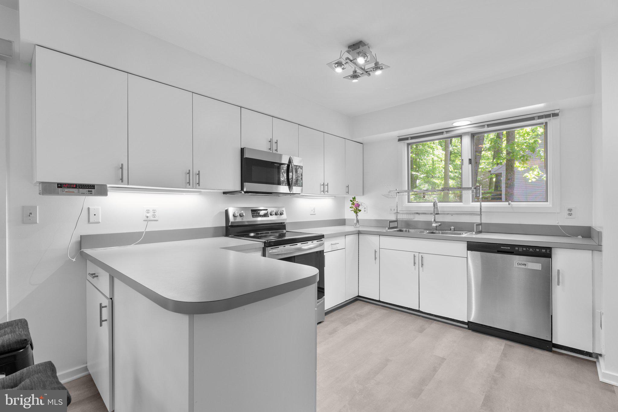 2704 Cool Spring Road Adelphi, MD 20783 - Photo 16 of 45