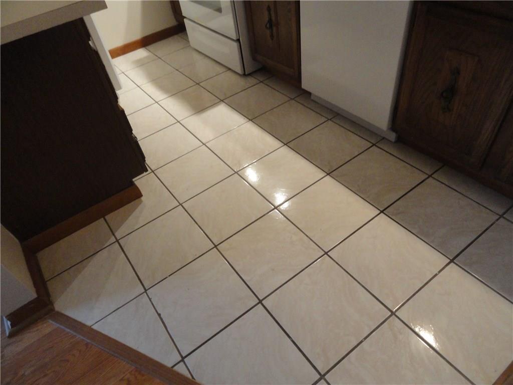 2455 Brook Ledge Road, Unit 24B Bridgeville, PA 15017 - Photo 13 of 25 Gallery Image 13
