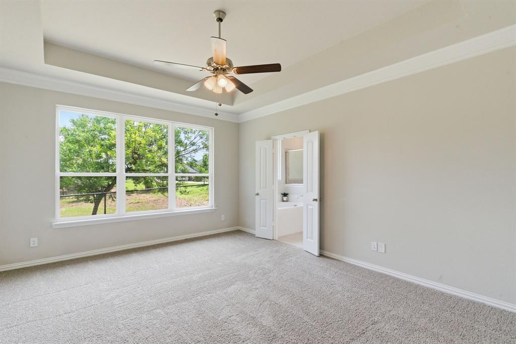 113 Cooper Court Springtown, TX 76082 - Photo 23 of 40