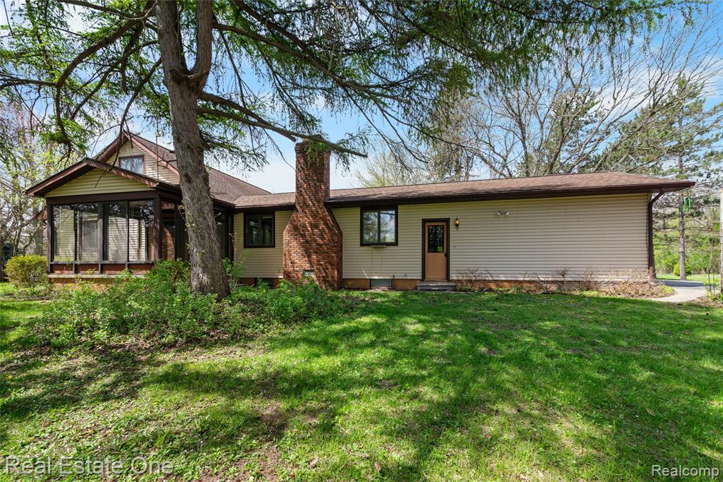 9050 Earhart Road South Lyon, MI 48178 - Photo 43 of 55