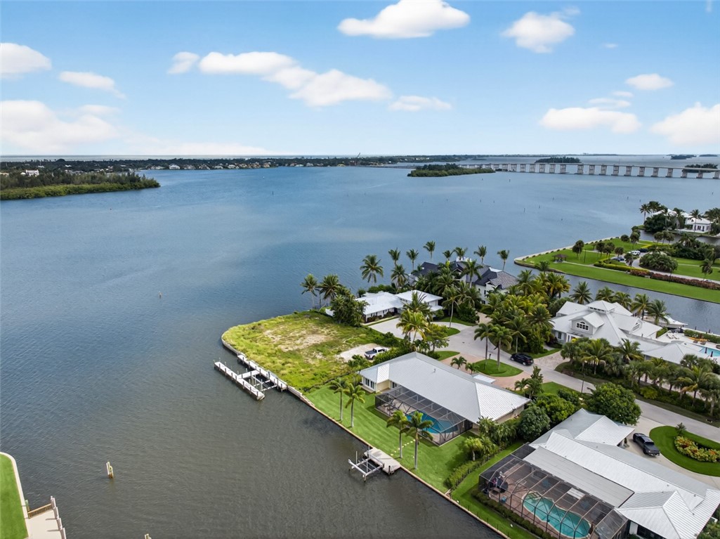 4 Sailfish Road Vero Beach, FL 32960 - Photo 2 of 33 Gallery Image 2