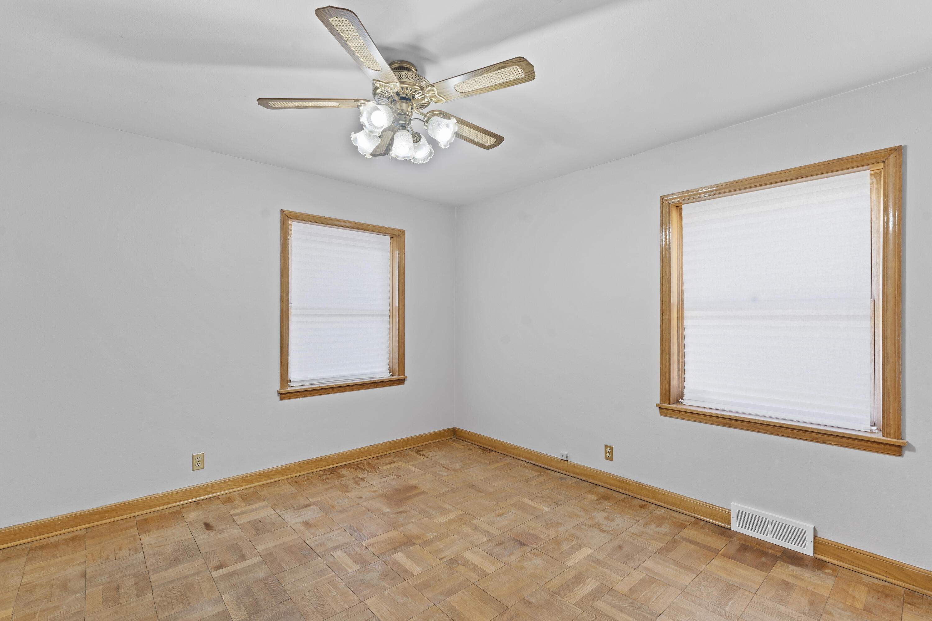 3031 South 33rd Street Milwaukee, WI 53215 - Photo 21 of 30 DSC07019